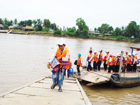 Cần[-]ngăn[-]chặn[-]hữu[-]hiệu[-]tình[-]trạng[-]đuối[-]nước[-]trẻ[-]em[-]ở[-]Đắk[-]Lắk